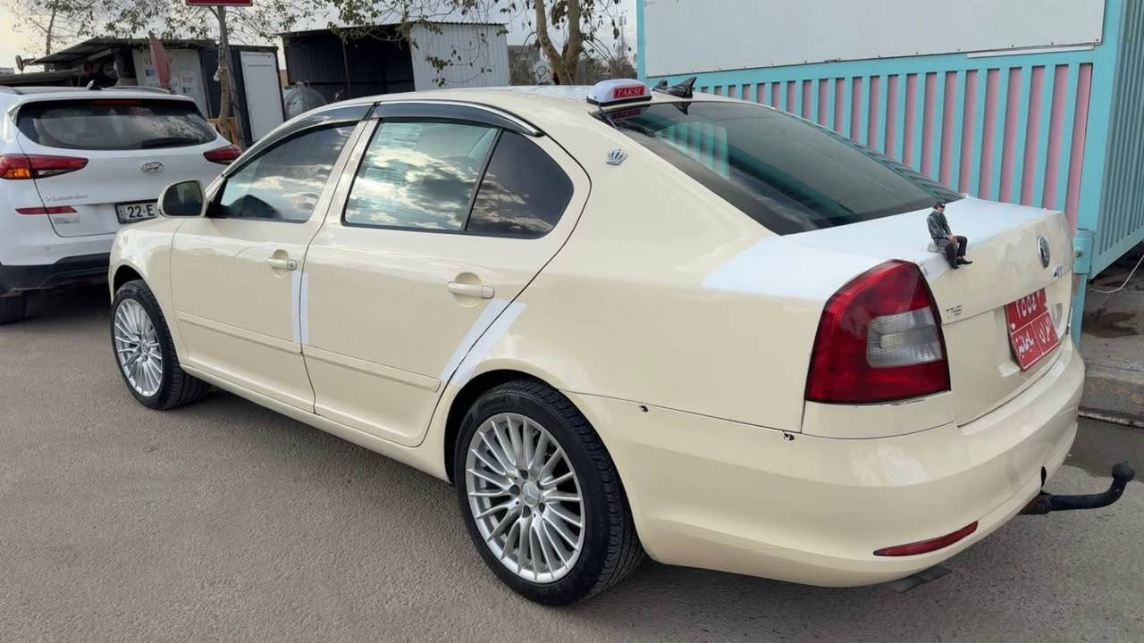 سكودا ٢٠١٣ توربوو بيش و بشت كةبس كيرو مةكينة بةشةرت (٣٠ ورةقة غرامةى لة سةرة سعر ٩٢ ورةقة)بى دعم بى سبوغ
*********** أربيل, العراق
