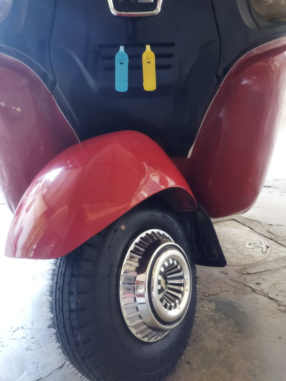 شباب تكتك موديل18-شهر 12اوراق المصطفه كامله وقرصهة موجود بيهة دوس مخيسه قليل مكينه وكسل خير من الله مال جناي ربع مذب عليهة كامله تخم تاير جبلي جديد صبح شادهن مكاني بغداد قرب سيطره شعب القديمه وتساب ورقم متوفر ***********
