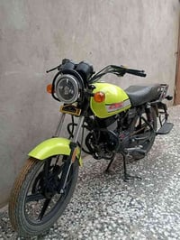 ديون لبيع مديل 25 أوراق سكنر  سعر1350وبيه مجل 07866941633