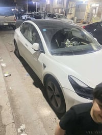 تسلا ٣ • للبيع • قابل تبديل