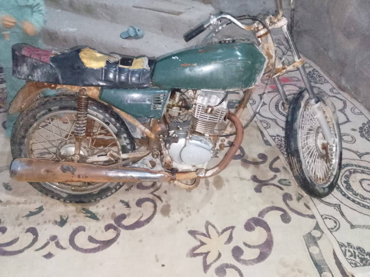 السلام عليكم دراجه ادوات للبيع جاهزه شغاله ما بيها شي عنوانها البصره قرمت عليه سعر 150 ***********
