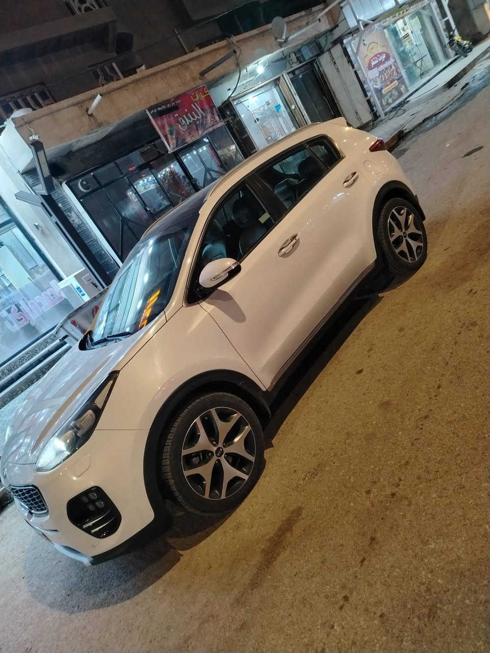 سلام عليكم سبورتج موديل 2018 جيتي لاين خليجي فول مواصفات  كفاله عامه تحويل ثاني يوم سياره مال بيت بعدهه ع وضع شركه... سعر 210 مكان واسط نعمانيه رقم الهاتف ***********
