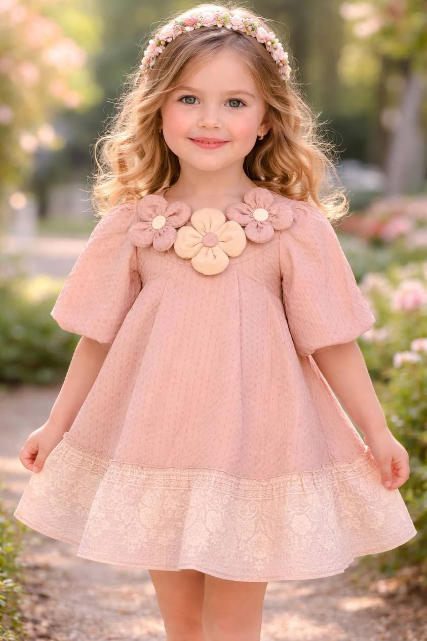 فستان بناتي ماركة ستار وان 
قياس 2_5  سنه 
جملة فقط ....


**إذا كنت صاحب هذا الإعلان وتريد حذفه لأي سبب، رجاءا أرسل رسالة إلى الدعم الفني**