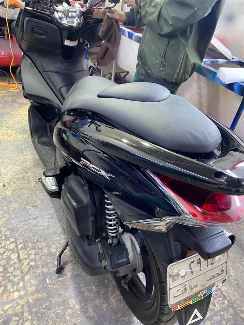 سلام عليكم دراجة بيسي اكس جيل اول ياباني اصلي مكينة 125 دراجة بعدهي زيرو ماشية 14 الف صار 40 يوم من نزلتهة من الرنبة حساسات كلهة شغالة كلوبات كلهة شغالة بيهة صالنصة رياضي بلادي يابانية 4 قطع ما بيهة نقص برغي دراجة جديدة كلش السعر *********** متواجد واتساب وتصال وتدلل
