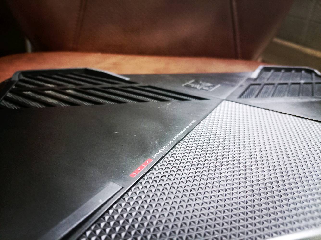 السلام عليكم 
للبيع لابتوب كيمينغ   hp omen 15t-dc100

المواصفات:
كارت الشاشة: gtx1660 ti  6GB GDDR6
المعالج: Intel core i7-9750H 2.6GHz
الرامات:16GB
الذاكرة:  1.14 تيرا HDD
الشاشة: 15.6  FHD1920×1080 IPS  مع HDR
نظام وندوز 11

الملحقات:
_شاحنة أصلية مال جهاز
_ماوس كيمينغ شركة bloody اصلي A90 يحتوي الوان rgb َوتطبيق خاص بيه
_سماعة هيدفون شركة bloody   موديل G575 صوت محيطي تقنية 7.1  مع RGB
جوستك كيمنغ  نوع 8bit do ultimate يحتوي شفتات إضافيه بالاسفل

السعر: 700 الف
مكاني بغداد_الوزيرية
*********** للاستفسار خاص او واتساب