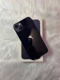 ايفون 13 ١٢٨ • بطاريه ٨٥ • نضافه ١٠٠