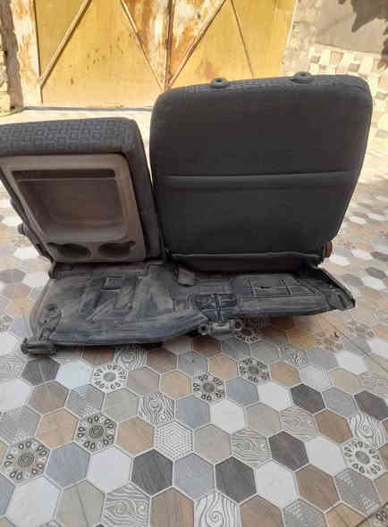 كشنات أمامي بريجو مكان ناصريه. سعر 125وبيهن مجال الاتصال ***********
