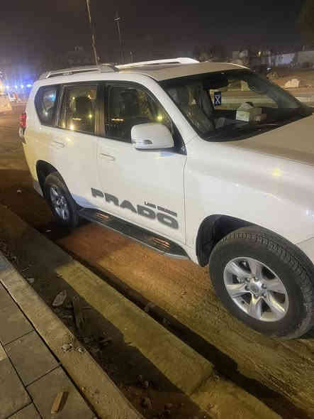 برادو 2013 محدثه  2017. محرك 6 سلندر السونار مرفق في الصور السعر 27 وبيه مجال موبايل ***********
