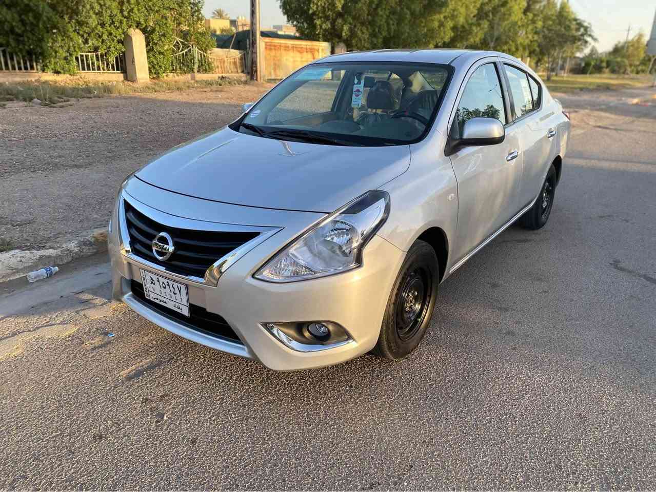 نيسان سني ٢٠٢٠ هندية ام البليته الزركة السيارة من الشركة عدنة مكفولة من تبديل وصبغ بيهة بارد قليل بخشم الجاملغ السيارة تخم تاير جديد صدر  محرك وكير كفالة من كلشي جديد تبريد شرط ثلاجة ماشية ٨٠ الف كبات  الشركة وأرضيات سبيرهة شرط الأصلي السعر  ٩٢ ورقة وبيهة مجال بسيط للاستفسار *********** سيف مكاني بغداد شهداء البياع بغداد, العراق
