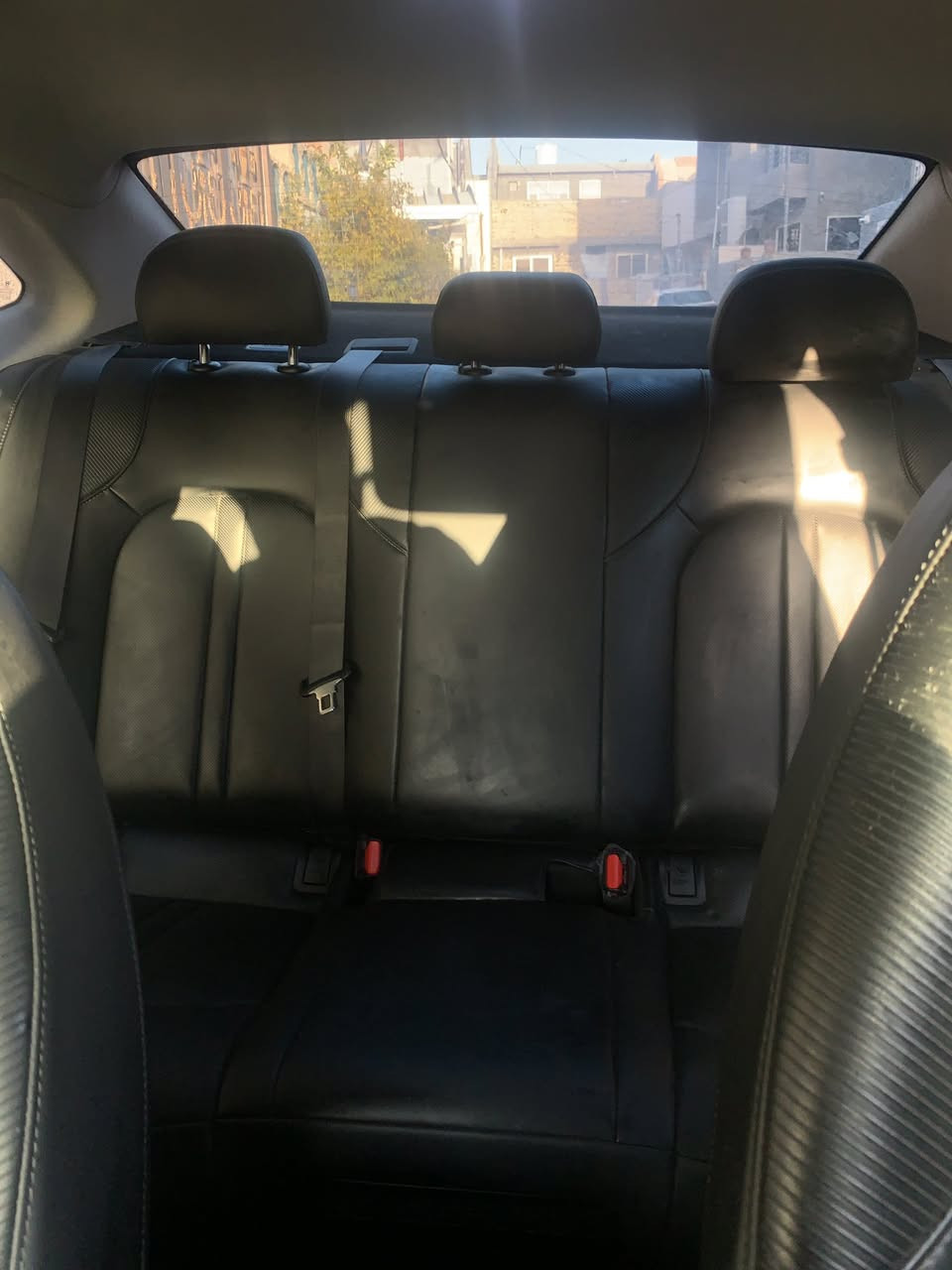 سلام عليكم سوناتا موديل ٢٥ هايبرد الشكل الجديد
الموصفات: 
كشنات جلد 
تبريد خلفي 
كشنات تدفئه 
تشغيل عن بعد 
ستيرن تدفئه 
كار بلي 
نضام صوتي فاخر 
راديو اقمار صناعيه 
مراقبة النقطه العمياء 
كامره خلفيه 
نضام الثبات الاكتروني 
مصابيحLED 
ماسحات مطر اتوماتيك 

السعر: 170 ورقه 

للحجز ولستفسار 
اني مكلف بنشر فرجائن لحد يطبلي على الخاص ***********
