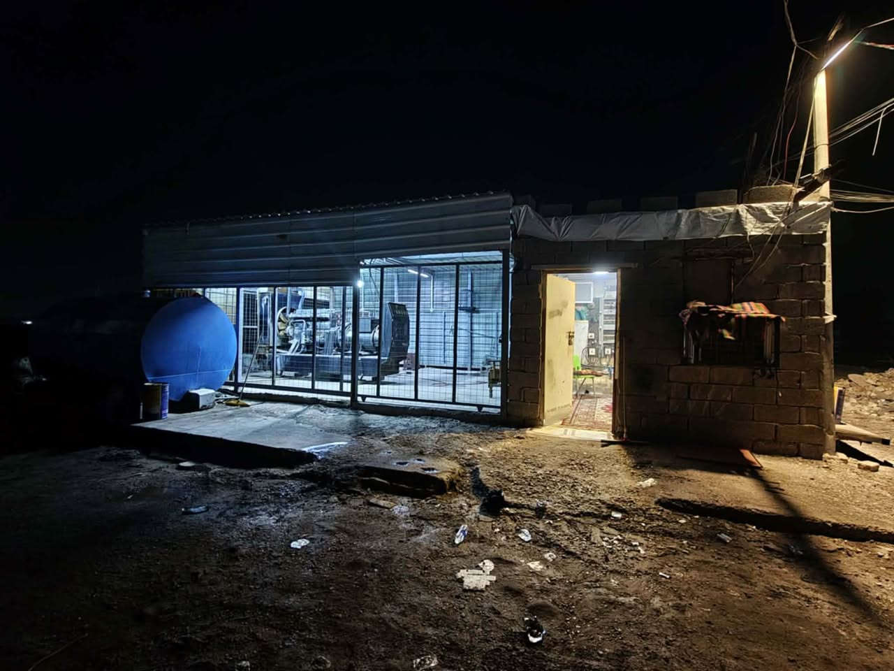 السلام عليكم موقع مولد للبيع حي الحكيم نزلت عميد جادر مكينه ١١٣     ٢٥٠ كيفي ستندر عدد الخطوط ١٤٥ حصة الكاز ١٩٥ ك 
رقم ***********
