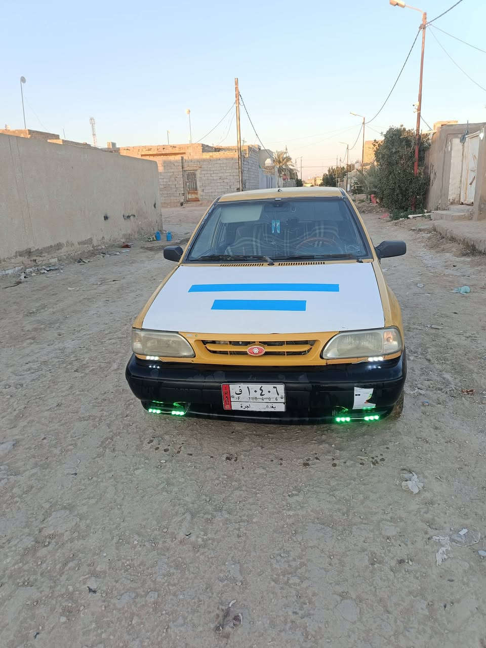 السلام عليكم سايبه للبيع ١١ رقم بغداد مالك بل نجف مدار ثاني يوم هيه عليه 170الف مكفوله من الضربه كير ومحرك شرط شواصي جدد جاهزة مابيه نقص السعر ٢٠المكان السياره الدوانيه غماس الرقم *********** واتساب موجود
