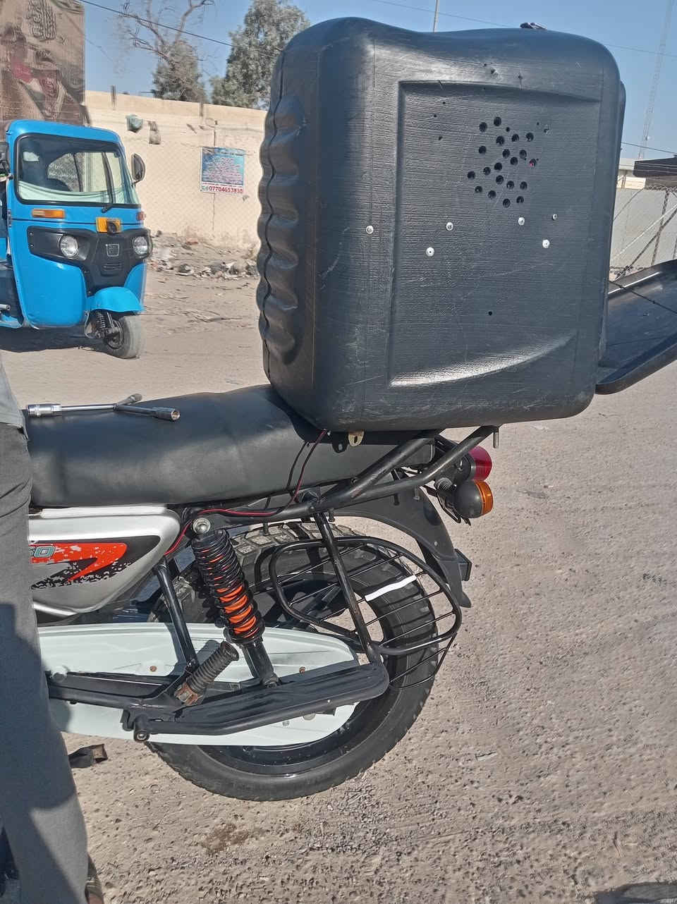 سلام عليكم شباب دراجه بوكسر مديد 23 جبلي دراجة خير من الله وصوت لمحرك يخبل سلف هندر بكل وكت دراجة تخبل بيه حلوه بمعنه لكلمه لايت اشاير كله شغال تخم تاير جبلي دراجه تخبل أوراق ضايعه اكفلك سرقه عشاير سعر 900وبيهة مجال واتساب *********** ورصيد عنواني بغداد مدينة الصدر
