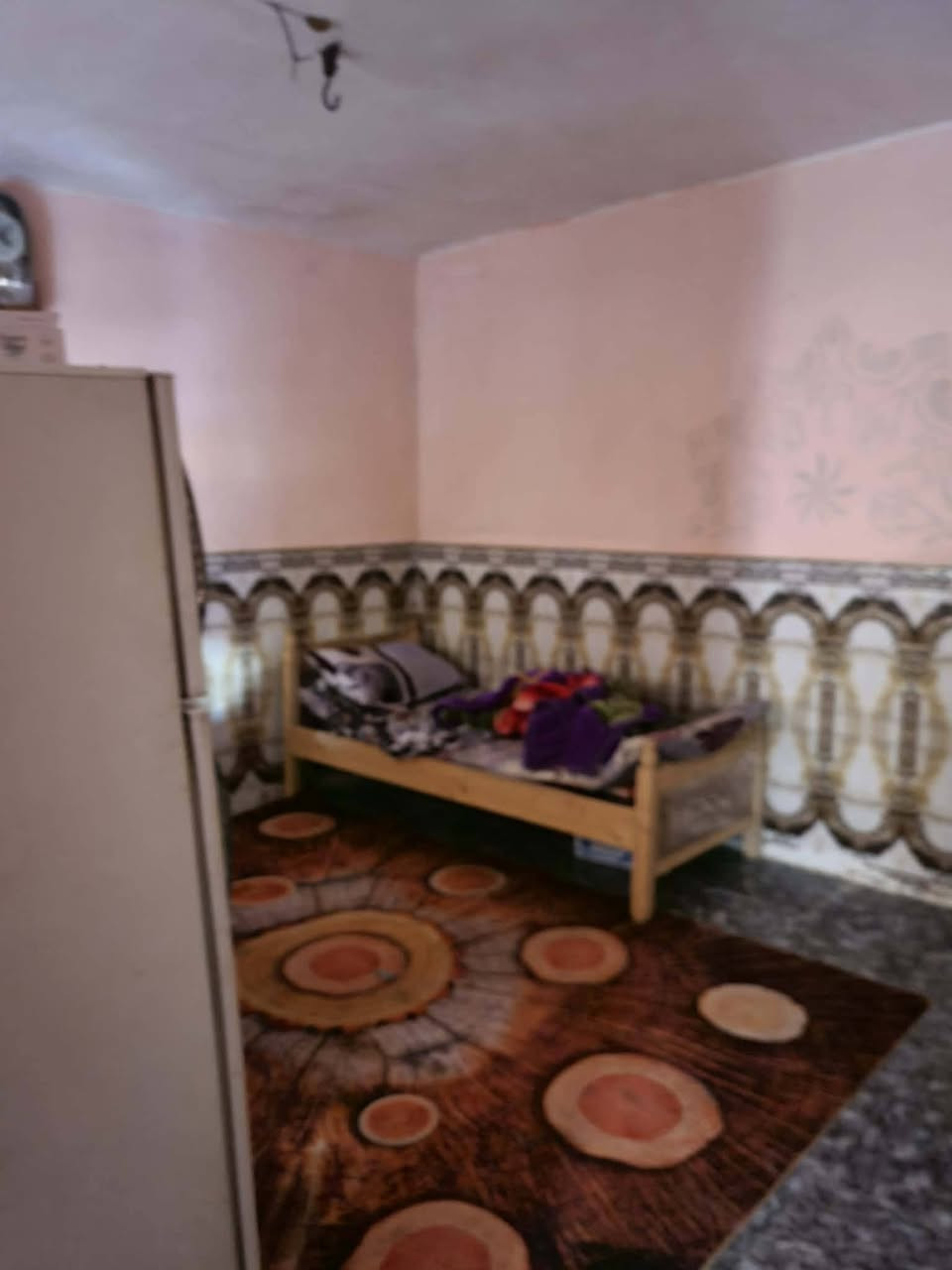 بيت للايجار مكانه حي الوحده خلف مركز العسكوري ايجاره ٢٢٥
رقم صاحب البيت ***********
