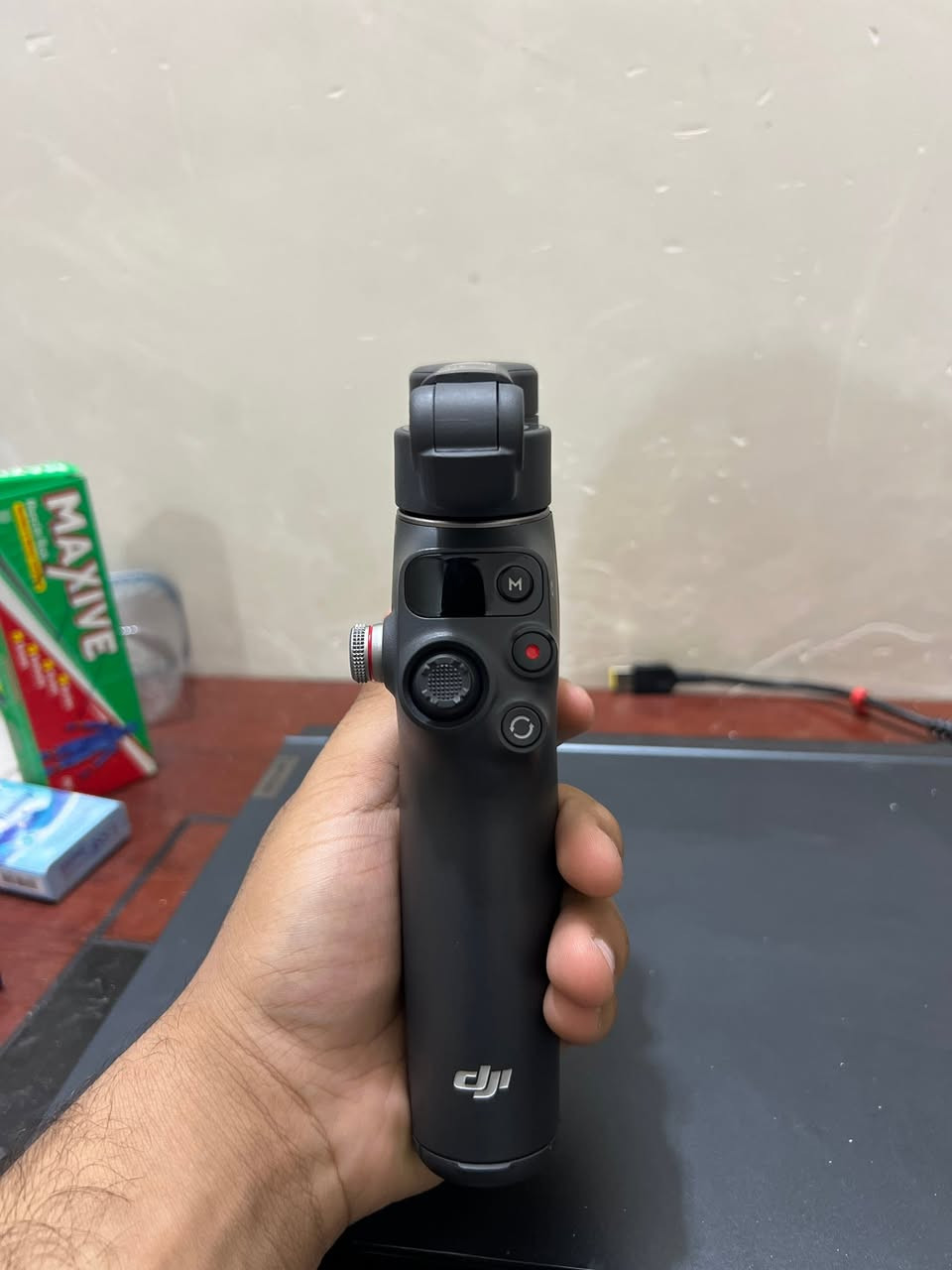 سلام عليكم اخوان
للبيع Dji osmo mobile 7p
استخدام جداً قليل فقط 4 مرات لو 5
نظيف جداً نظافة 99‎%‎
مع كامل ملحقاته 
السعر 170 و بي مجال قليل للشراي

المكان البصرة


**إذا كنت صاحب هذا الإعلان وتريد حذفه لأي سبب، رجاءا أرسل رسالة إلى الدعم الفني**
