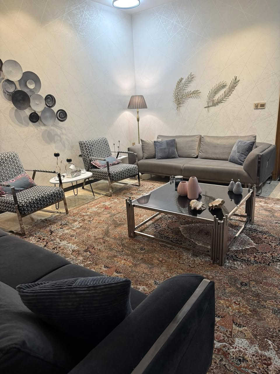 عندي تخم كامل للبيع المنشا تركي اخذته من مايسترو ٩نفرات رايدته بمليون ونص الطبلة الوسطيه حجم كبير مع الطبلات وميز التلفزيون ب٥٠٠ البردة تركي جاهزة ارتفاع ٣ م وعرض ٣ م ب١٥٠ واللوحة المعدنيه والمري الثلاثية ب١٥٠ الموقع بغداد حي الجامعة


**إذا كنت صاحب هذا الإعلان وتريد حذفه لأي سبب، رجاءا أرسل رسالة إلى الدعم الفني**