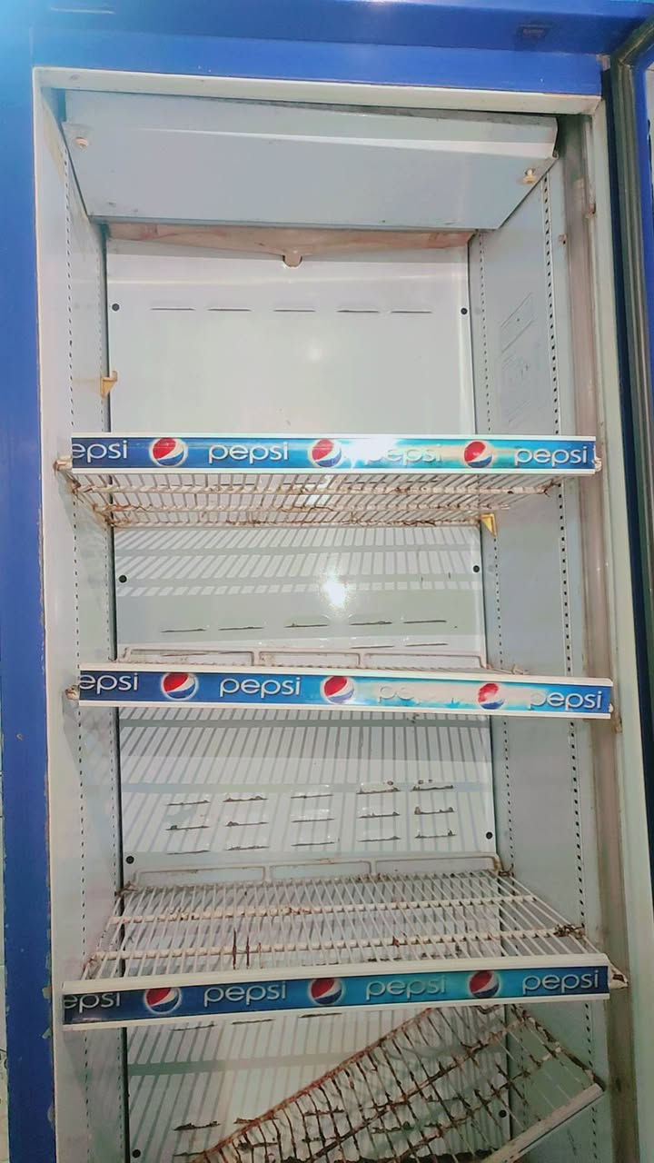 عارضه جديدة السعر 200
حي الجمعيه ***********
