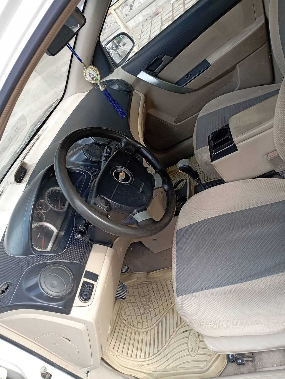 السلام عليكم  افيو لبيع 2010مصبوغه احزام للجماليه بدون دواخل بنيد وجنطه وقماره كفاله الجام كهرباء تخم تاير جديد رقم انكليزي السياره ابسمي مفتوحه المكينه  كوفه شارع السكه السعر 68بيها مجال قليل ***********
