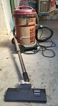 مكنسة • شغالة • مابيها عيب