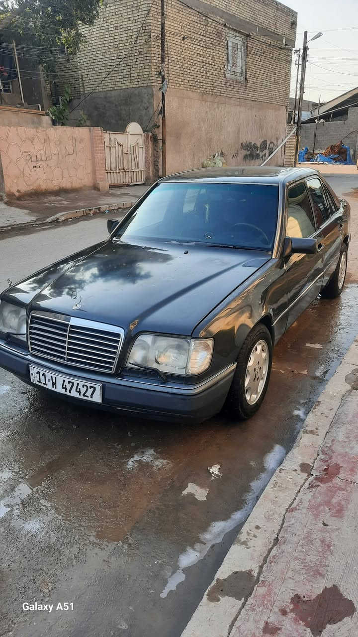 السلام عليكم مارسيدس دب موديل ١٩٩١ محرك بلادي تخم تاير السعر ٦٠ وبيهه مجال العنوان بغداد الكماليه هاتف ***********
