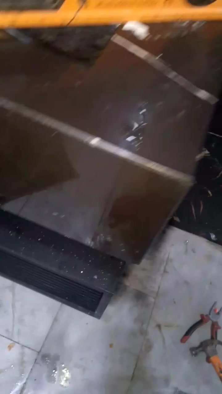 السلام عليكم هاذا شغلي درجه اولا شغلنه بيوت عماير صيانه صحيات تاسيس حديث العمل داخل  بغداد فقط ***********
