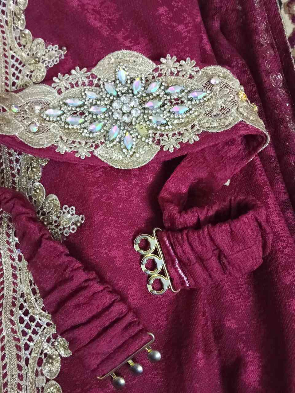 قفطان للبيع اخذتو من سوق النبي ب 100 اعرضو عليه سعر الي اوفق عليه ابيعه لبستو مرتين يلبس وزن 70 واقل وبي حزام طوله 165 تقريبا

السعر اريده ب 75


**إذا كنت صاحب هذا الإعلان وتريد حذفه لأي سبب، رجاءا أرسل رسالة إلى الدعم الفني**