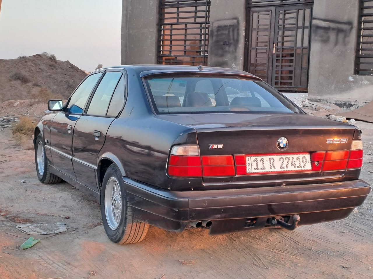 Bmw
525 اصل بليته وسنوية
محرك مسكر تك فانوس v6 
موديل 1995 بجم عريض
رقم بغداد باسمي سنوية 27 هزة جديدة 
كير محرك تبريد حدادية شرط
سيارة جاهزة مال جناي 
فتحة 
كشنات جلد رياضي
غرفة نظيفة 
السعر 68 $
***********  مكاني حلة
