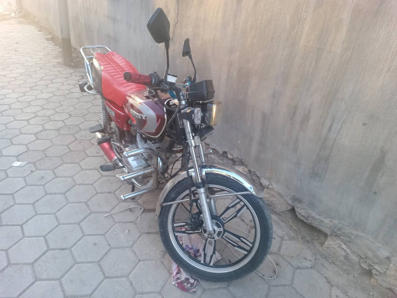 السلام عليكم مطار للبيع موديل 21 رمادي شارع 20 بي ورقه رمادي شارع 20 سعر 500  ***********
