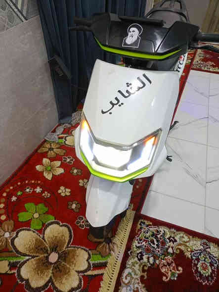 السلام عليكم دراجة شحن نوع سكنس بطة دراجة نضيفة عدد الباتريات 5 + اربع نمر السرعة 86 تدعم نضام بگ R دسكات امامي + خلفي العنوان كوفة قرب جسر لامام علي  ـ. السعر    500 وبيها مجال الطيبين الرقم ‏‪***********‬‏
