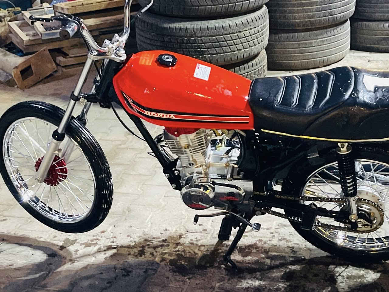 سلام عليكم خوان دراجه بدون وراق البيع ٧٥٠تيربوم مامفتوحه ***********
