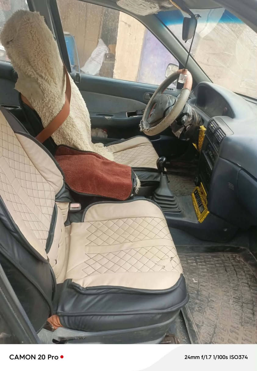 السلام عليكم سيارة للبيع صبغ عام جمالية موديل 1992 سنوية ورقية شرط الوكالة والتحويل رقم  فحص نينوى اخضر كير محرك بالشرط سيارة جاهزة من كل النواحي مابيهة نقص يرهم مراوس حسب القناعة السعر 23وبيهة مجال للطيبين للاستفسار على الرقم ***********🫶🤍
