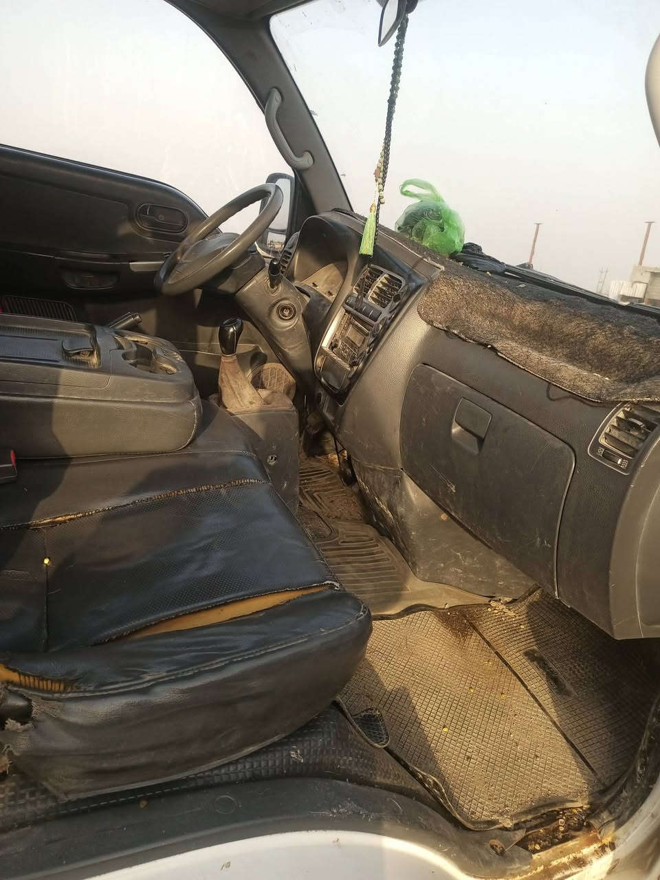 السلام عليكم ورحمه الله وبركاته كيه بنكو ٣ موديل 2007 رقم بغداد انكليزي تحويل ثاني  يوم قماره مبدله بلاديه محرك دايخ العنوان بغداد ابوغريب أخوان اني مكلف بنشر رقم صاحب السياره *********** السعر ٦٨ بيها مجال
