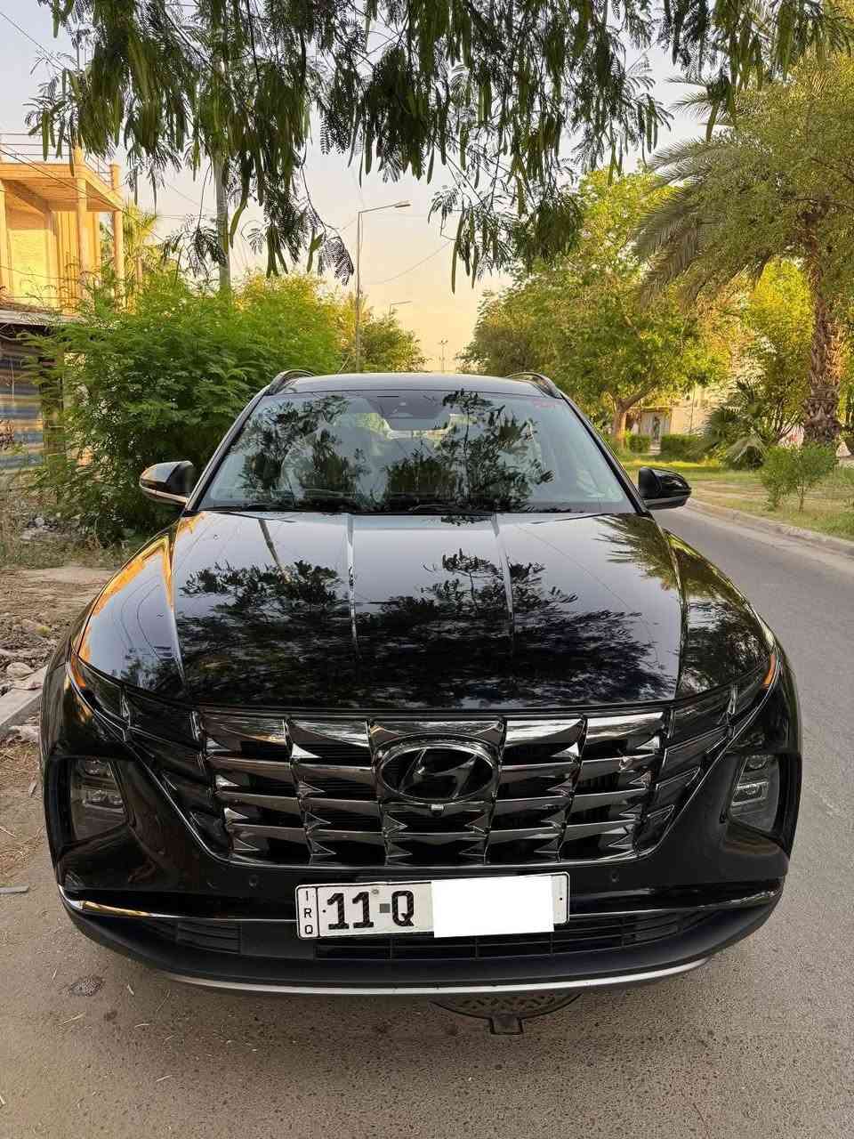 السلام عليكم توكسان هايبرد  كلين تايتل 2023 لمتد vip فول الفول امريكي
لون السياره اسود 
المواصفات LIMITED VIP
1- بصمة تشغيل 
2- بصمة ابواب لمس دخول ذكي 
3- بنوراما على طول السيارة 
4- صندوق كهرباء شفط 
5- كامرات 360 درجة ( جانبية - امامية - خلفية ) 
6- كامرات مع الاشارة 
7- السيارة تتقدم وترجع ب البصمة 
8- تبريد تدفئة كشنات 
9- كشنات جلد كريمي 
10- كشنات كهرباء 
11- اضواء محيطية 67 لون اختياري 
12- كشنات خلفية هيتر 
13- مرايات تعتيم ذاتي 
14- ابل كار بلي 
15- اندرويد اوتو 
16- شاشة دجيتل 3 اشكال للقيادة 
17- اشاير ترحيب 
18- اضواء امامية LED زنون 
19- اضواء خلفية LED
20- هوك خلفي 
21- فول اوامر صوتية 
22- جامات اوتو 
23- قطعتين تبريد 
24- اشارات ب المري
25- كير دكم 
26- شفتات ستيرن 
27- تحكمات ستيرن 
28- السيارة فور ويل 
29- محرك 1600 تيربو 
30- هاند بريك بصمة 
31- شحن واير ليس 
32- منافذ شحن 
33- اوتو هولد 
34- تشغيل عن بعد 
35- السيارة اوتو بارك 
36- حساسات امامية 
37- حساسات خلفية 
38- رادار امامي رادار خلفي رادار جانبي 
39- نقطة عمياء 
وبعد بيها هواي مواصفات 

السيارة مكفولة من الصبغ والتبديل حادثها جام مكسور و شخط بسمار داير مداير السيارة

مكان السيارة بغداد 

السعر 225

رقم الهاتف ***********
