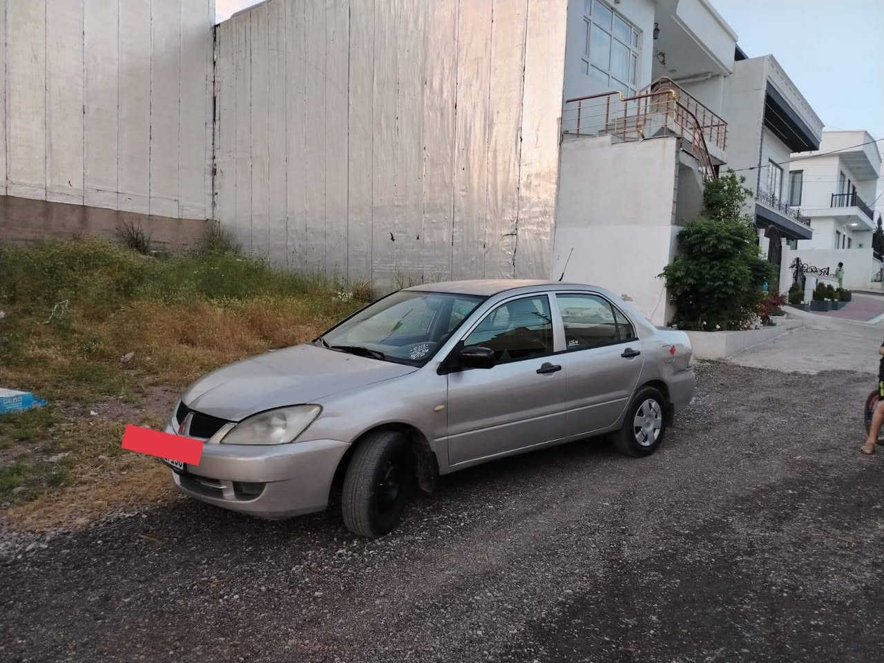 لانسەر 2009 مەکینە بچوك ، گێڕو مەکینە و تەحویل و غرامە بەشەرت  سۆنەرم داناوە، تازە پێش و دوای داگیراوە ، سەنەوی تاکو 2027 مانگی هەشت تازەیە ،نرخ 65 گەڵاو مامەڵەیەکی کەم .
تێبینی/ سەیارەکە هی مەعرەز نیەو ڕەقەمی خاوەنی پەمەیەو واتسئەپ و ڤایبەر :
*********** السليمانية, العراق
