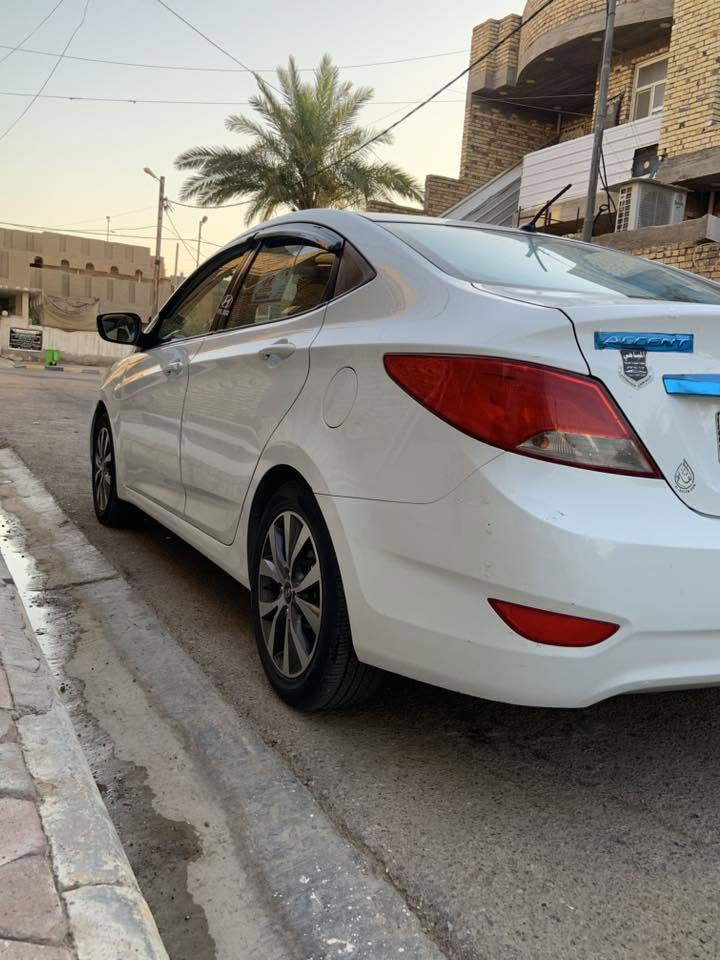 السلام عليكم للبيع اكسنت موديل 2017 خليجي فول فتحه اشاير بل مري تحكمات ستيرن 5 ويل كب كروم مكينه ١٦٠٠ كير تبريد حداديه خير من الله رقم واسط انكليزي سياره عليها ادامه كامله سياره بيها تبديل جاملغ وصبغ دوسه والباقي كفاله مكاني كوت المركز لاستفسار ع الرقم *********** او ع الواتساب
