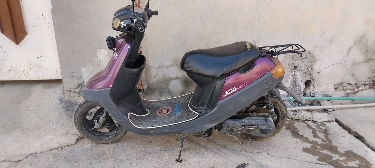 متاح ماطور للبيع  الكبريتر جديد السلف شغال بس الباتري تعبان الماطور يشتغل مثل الساعة تشغل او تطلع مابيها اي عطل السعر 160الف بيها مجال الشراي يخابرني على الرقم ***********
