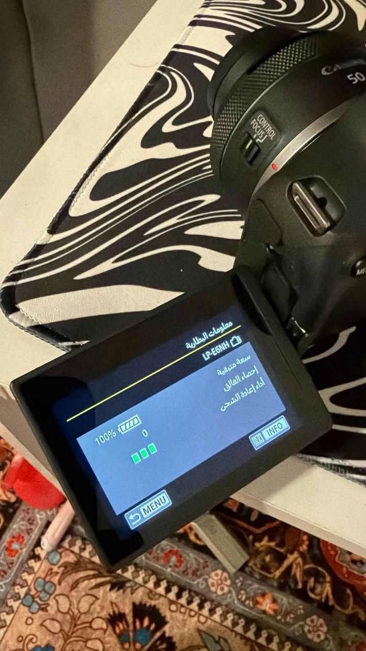 R7 كانون مع عدستها البلادية 18.150
استخدام قليل جداً محتاج فلوس وراح ابيعها
ب1450
وعندي عدسة 50 فتحه1.8 rf سعره 240 
وموجود ادبتر وموجود فلاش v1  بسعر 200 هم كاميرا جاهزه من كل شي


**إذا كنت صاحب هذا الإعلان وتريد حذفه لأي سبب، رجاءا أرسل رسالة إلى الدعم الفني**