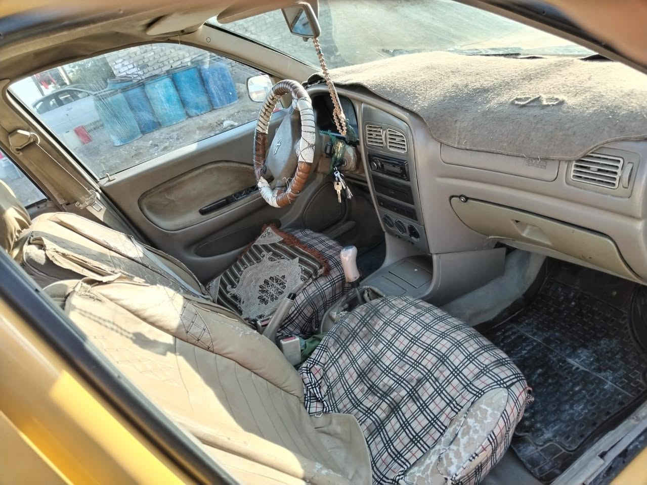 شيري ٢٠٠٩ كير ومحرك كولف (كير عادي ) رقم بغداد الماني بأسمي ؛ محرك بي بخار
السعر ٢٥  وبيها مجال قليل 
رقم الهاتف ٠٨٨١٠٠٩٤٥٣٥


**إذا كنت صاحب هذا الإعلان وتريد حذفه لأي سبب، رجاءا أرسل رسالة إلى الدعم الفني**