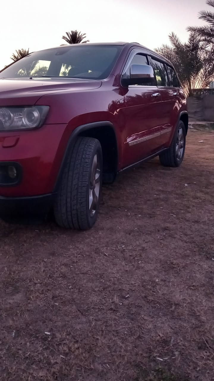 السلام عليكم 
للبيع 
جيب موديل 13 خليجي فول مواصفات شنو لبالك بيه 
سياره كفاله من صبغ وتبديل فقط بيه بارد اقل ربع قطعه والباقي وين ما يعجبك افحص 
ماشيه 105 حقيفي ما منزله 
مكينه 5700 جديده برغي ما مفتوح بيه 
حداديه جديده جوبلس كله شغال 
سياره جاهزه ع اخر 
سعره 195 وبيه مجال قليل تعجبه اهلا وسهلا واليدور تعليقات خل يطلع كبل مكان بابل القاسم ***********
