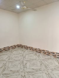 ٥٠ متر لليجار حي الجامعه مقابل عاصمة الثقافة بي غرفتين وصاله ومطبخ جدي...