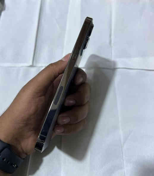 آيفون ١٣ برو ماكس ذ٢٥٦ الجهاز مكفول فقط البطاريه معلايه صرفيته للشحن كلش كافيه تمشيك يوم كامل….قيم وآخذ باليرضي الله
للتواصل*********** مكاني بغداد الشعلة
