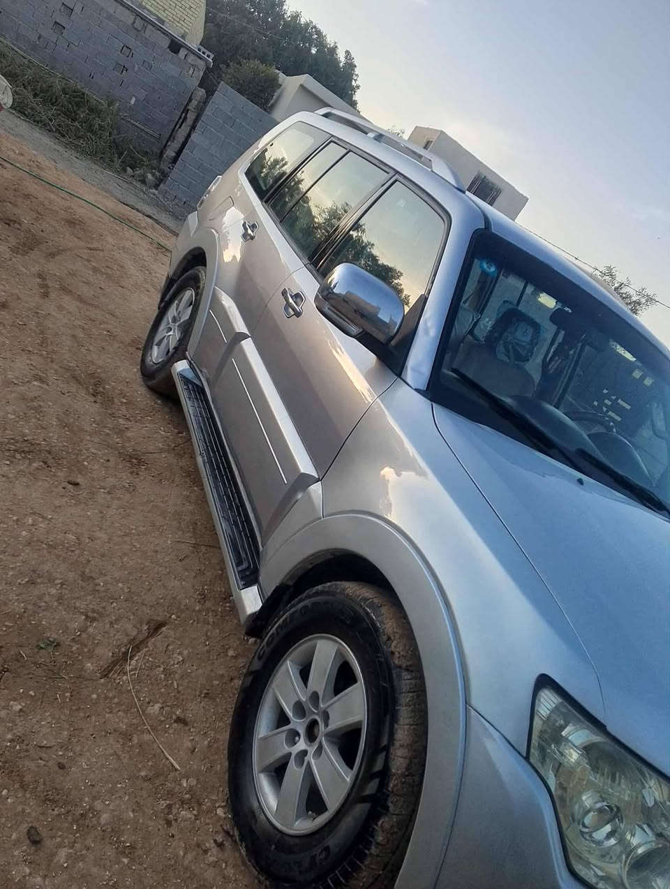 سلام عليكم باجيرو البيع سعر 130 وبيها مجال رقم بغداد ومكلني كربلاء الحر منطقت شريعه تبريد قطعتين وشقاله سياره كلها *********** المديل   8 20
