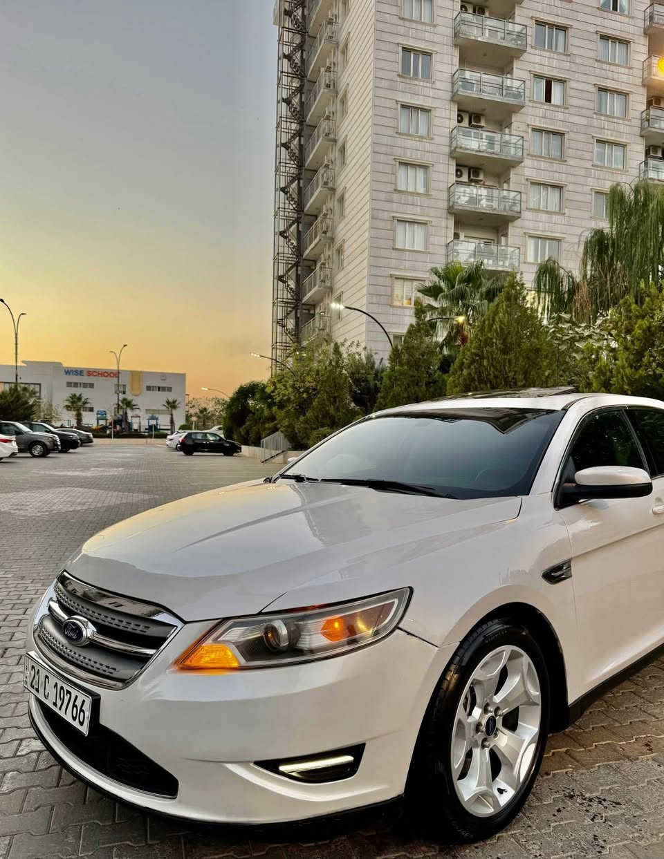 السلام عليكم
فورد تورس موديل 2011 ابيض صدفي سياره جاهزه مابيهه اي نقص حادثهه دعاميه فقط وبيهه خشم البنيد السعر 110 $ مكانهه بغداد الدوره الهاتف ***********. ماشيه 151000
