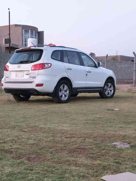 للبيع
سنتافيا ٢٠٠٩ محرك ٦ سلندر ٢٧٠٠

رقم بغداد مكانها واسط قضاء الحي 
سعرها ١٤٠ 

الشراي يتصل 

***********
