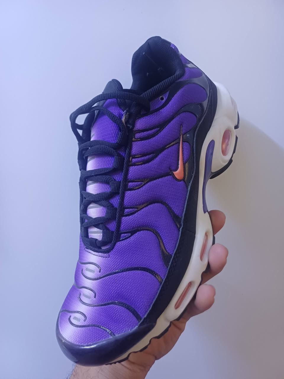 حذاء Nike Air Max TN
النضافة 100% غير مستخدم 
القياس 43
السعر 30 الف   
(***********)
