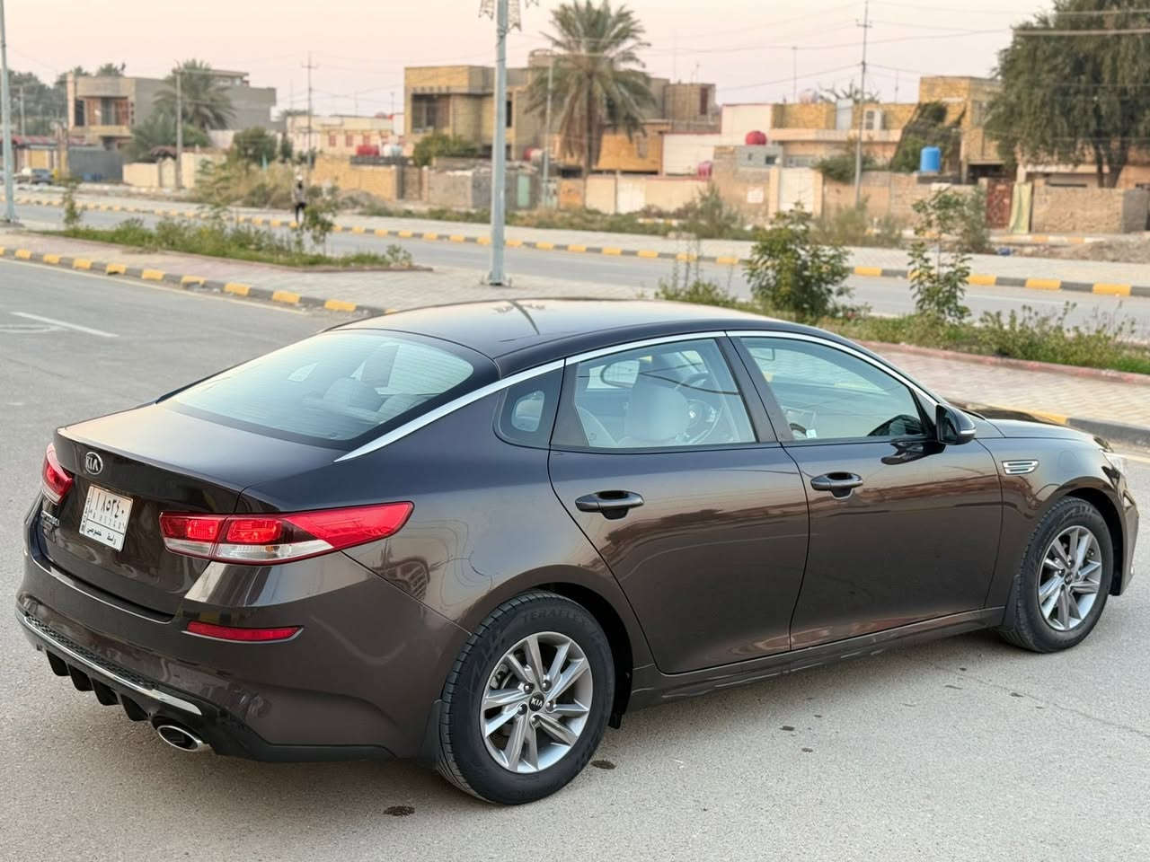 اوبتما 2019 خليجي واسط بسمي
مكفولة كفالة عامة من كلشي خليجي لونهة كرزي 
مكينة 2000 دوش المواصفات واضحة لا شخط لا زلغ لا رصعة تخم تاير جديد بدون ما أبالغ بس السيارة شكد ماتتصور جديدة وجاهزة وبدون اي نقص وكفالة كلش 
كشافات وحساس امامي خلفي ويدات نيكل وتحكم جهتين

السعر 172 وبيهة مجال مكاني واسط 
***********
***********
