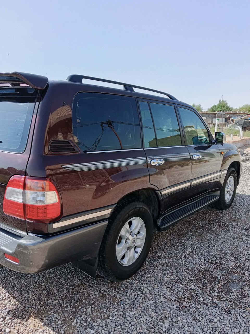 السلام عليكم ورحمة الله وبركاته
لاندكروز لون ماروني 2006 VXR
مواصفات لكزس 8 سلندر 
مكينة كير خير من الله تخم تاير جواها 
تبريد شغال جميع القطع

سعر 175 وبيها مجال

مكان: بغداد حي التراث قرب تقاطع درويش
***********
