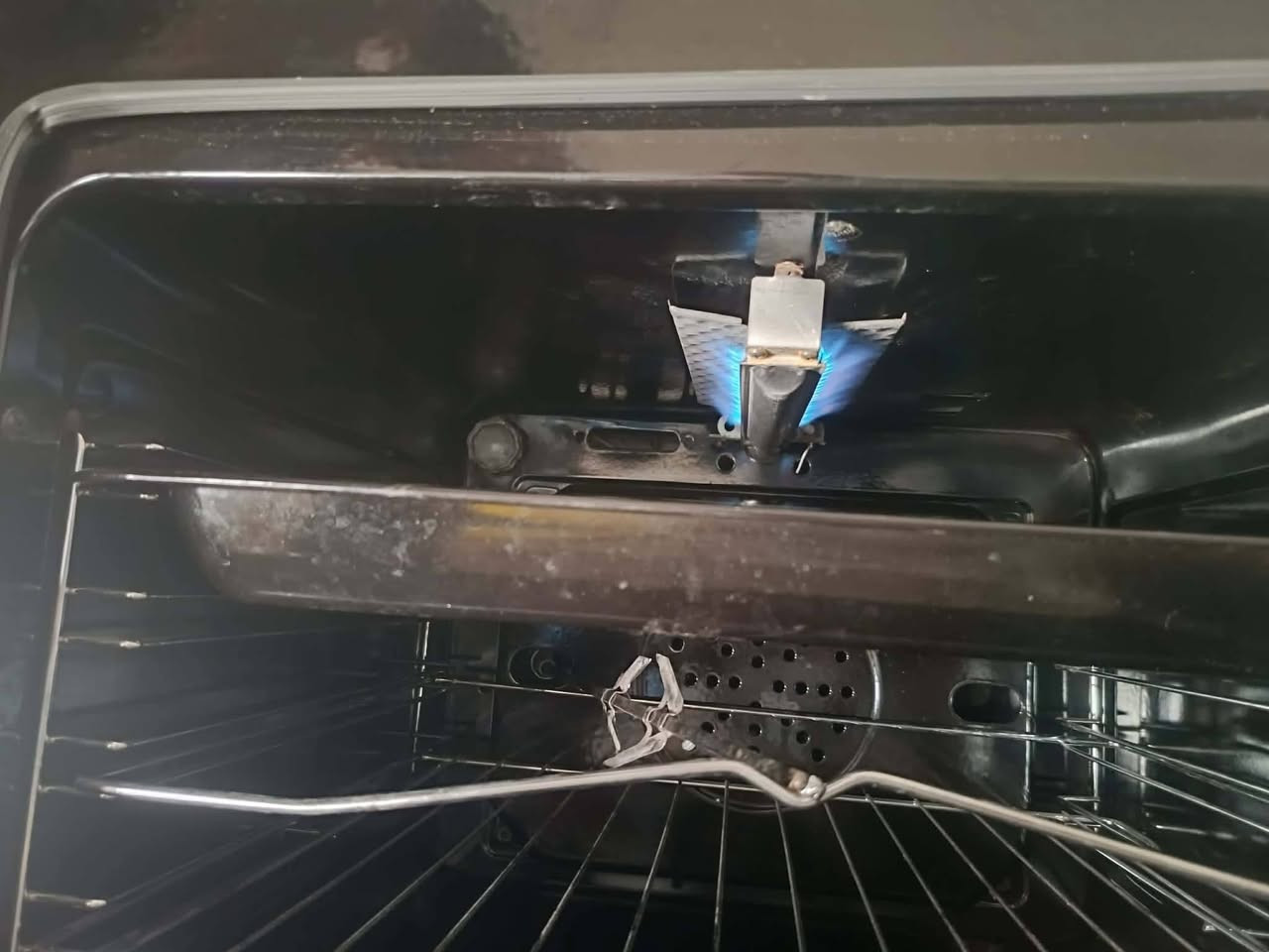 طباخ جوسنك 
نظام بوري..
مستعمل شي قليل جدا .
شغال كامل عيون وفرن خطين..
شغال قداحات وشواية وكلوب...
السعر ..150 بي مجال...


**إذا كنت صاحب هذا الإعلان وتريد حذفه لأي سبب، رجاءا أرسل رسالة إلى الدعم الفني**