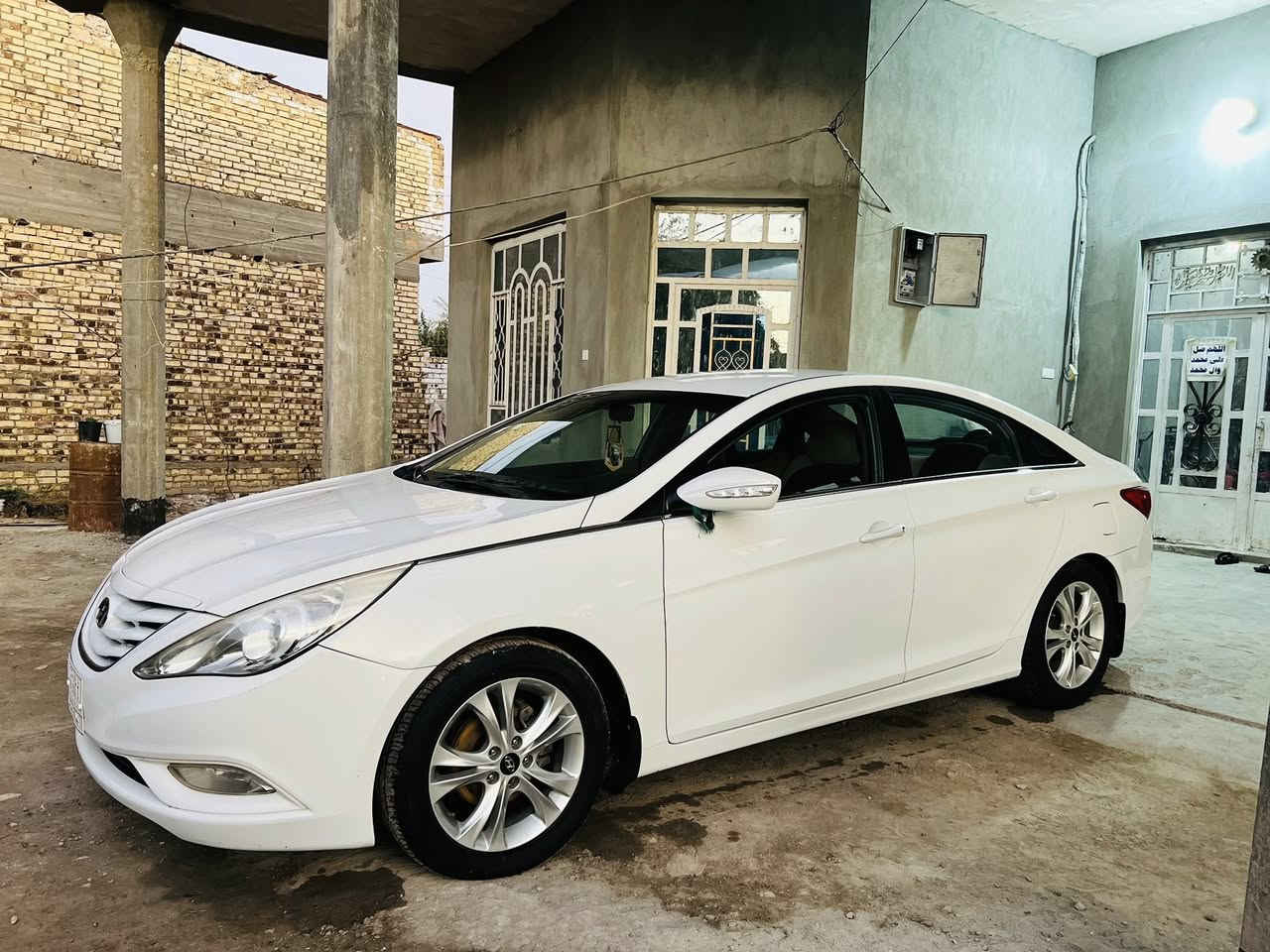 سلام عليكم 
سوناتا خليجي 2013 
بيه صبغ قليل بدون معجون جاملغ الخلفي عكس السايق
 صوره مرفوقه بالمنشور  
رقم بغداد باسمي تحويل ثاني يوم 
ماشيه167  محرك 2400حداديه جديده تخم تاير جديد 
السياره حلوه اكثر من الصور 
عنوان بابل المحاويل ناحيه الامام 
الخاص ماجاوب 
اتصل ***********
