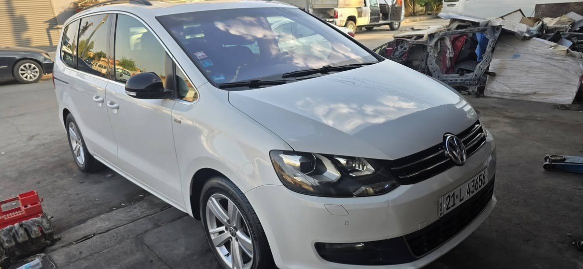 Vw sharan 2013 
بێ بۆیاخ 
مەکینە گاز 
پانۆراما 
سوکان ڤۆلیۆم 
تحديد سرعه 
ده رگا کارەبا 
حا سه تا يه 
ويل كه ب 
بلاجيكتور 
سنوق شه فت 
ئاوێنە ئیشارەت 
شاشە 
کامێرە 
حا سه ى دوا و پێش 
ئاوێنە دەخە وێ 
٣ ریز کوشن 
کوشن VIP
كوشن كاره با
كوشن هيته ر
ئاوێنە هیتەر زۆری تر بەشەری گێر مەکینە 
مەکینە دیزل ٢.٠
نرخ ١٤٠ $
بۆ پەیوەندی 
*********** السليمانية, العراق
